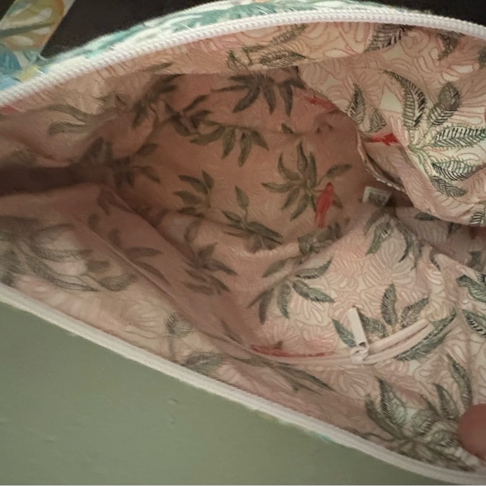 Vera Bradley Tropical Print Quilted Women's Bag - Picture 2 of 3